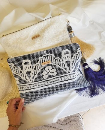 Pochette - " jeans bleu & crochet"